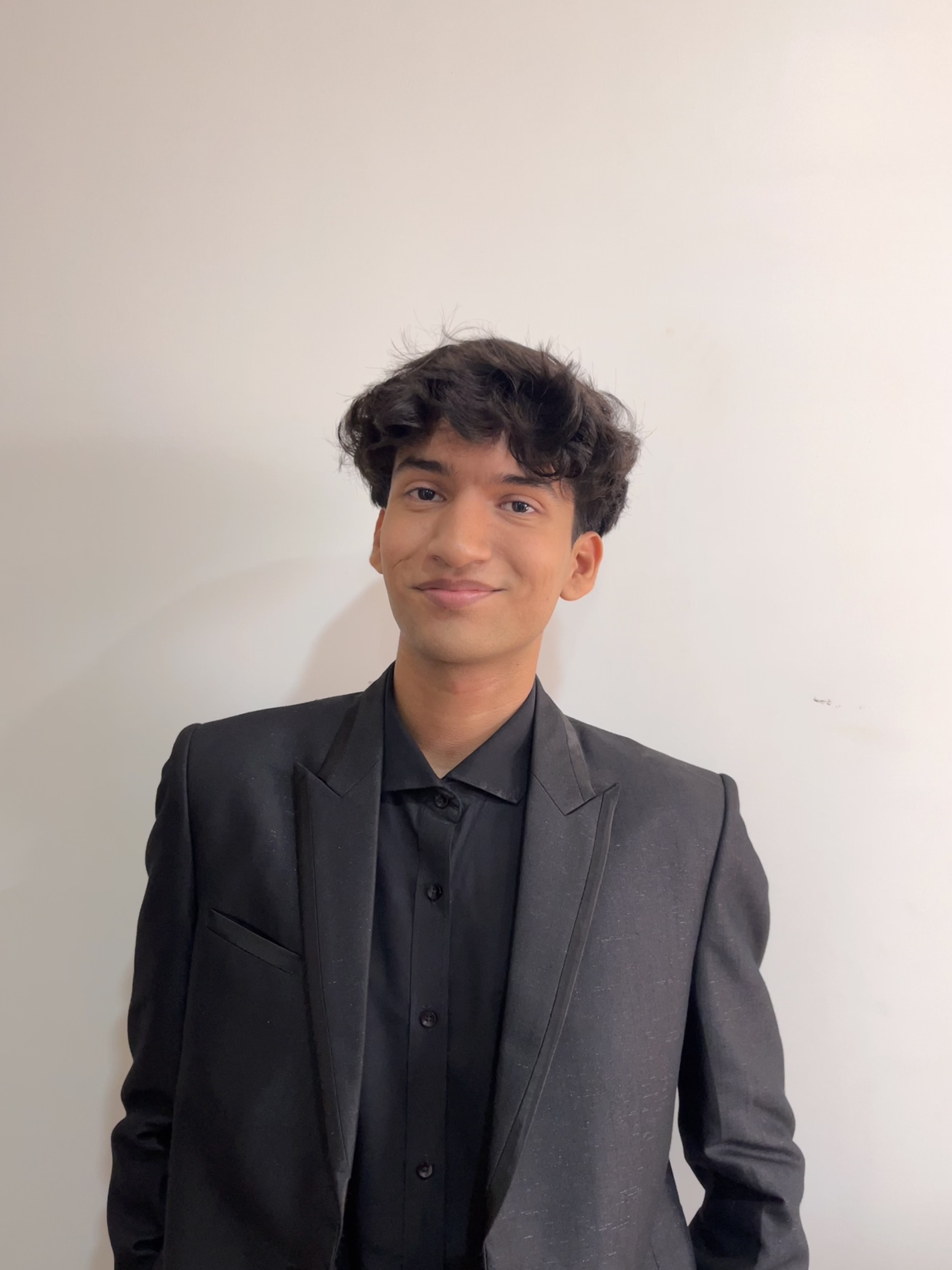 Shelden Navis - Co-Founder and Sales Manager at The Launch Cut, content creator and marketing strategist